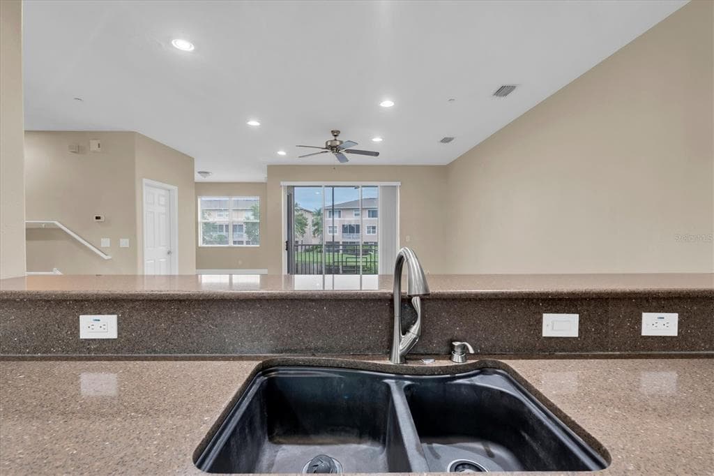 7276 ISLAMORADA CIRCLE photo 11