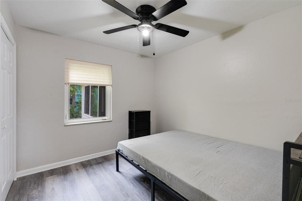 3213 NORMANDY DRIVE E photo 12