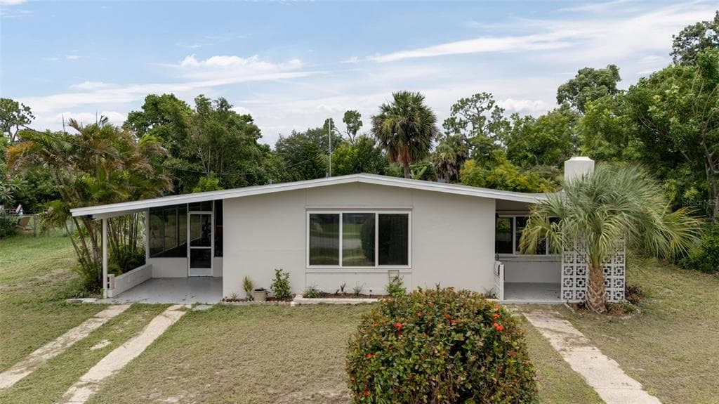 3213 NORMANDY DRIVE E photo 1
