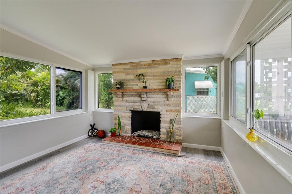3213 NORMANDY DRIVE E photo 5