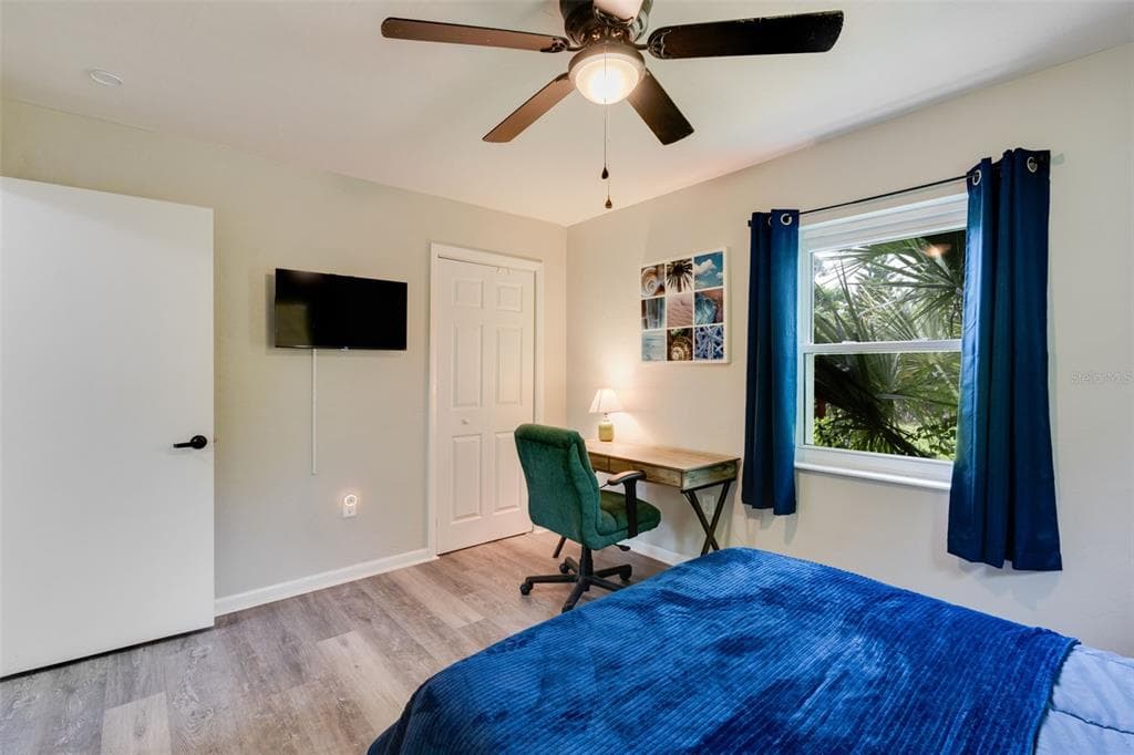 3213 NORMANDY DRIVE E photo 15
