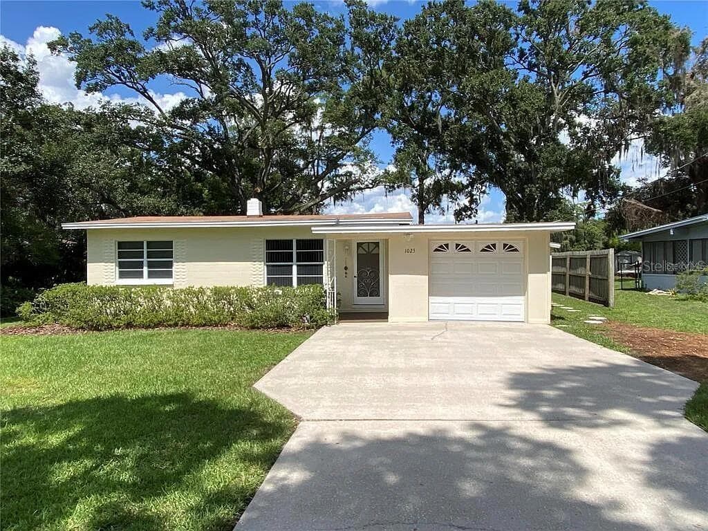 1025 LAKE JESSAMINE DRIVE photo 1