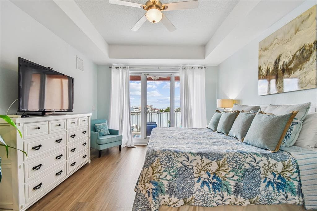 530 S GULFVIEW BOULEVARD 304 photo 16