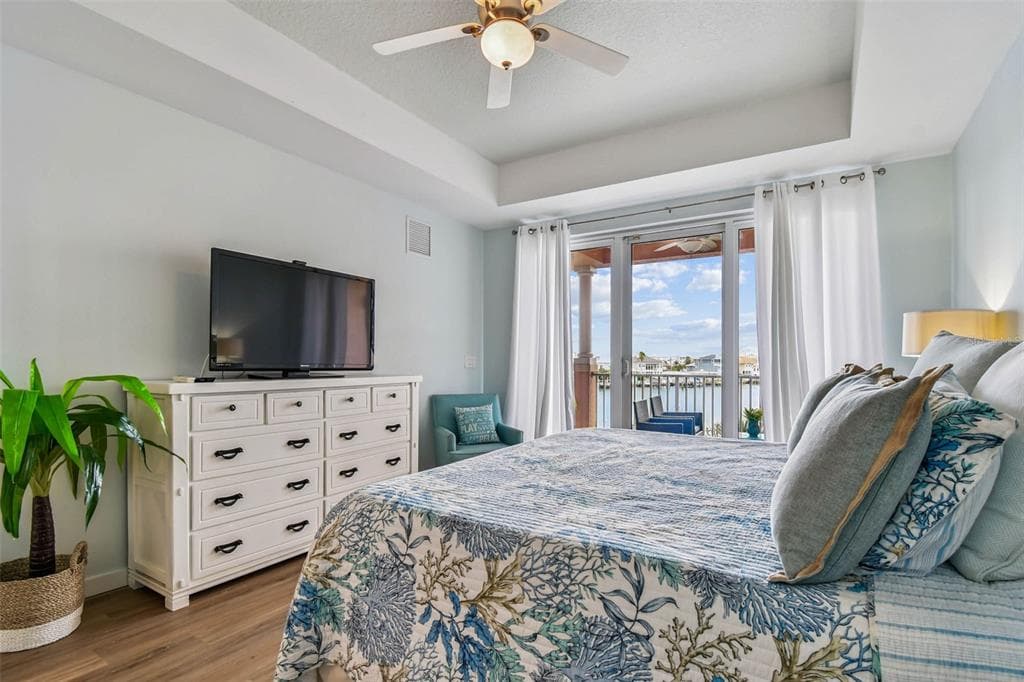 530 S GULFVIEW BOULEVARD 304 photo 12