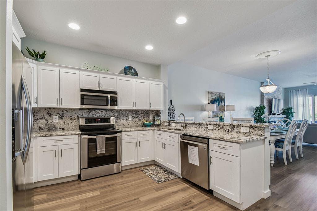 530 S GULFVIEW BOULEVARD 304 photo 3