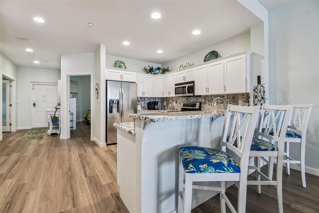 530 S GULFVIEW BOULEVARD 304 photo 5