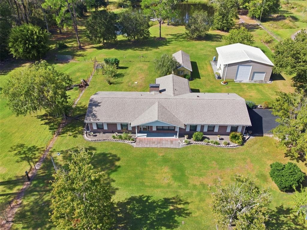 9240 MOORE ROAD photo 2