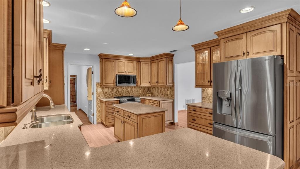 9240 MOORE ROAD photo 21