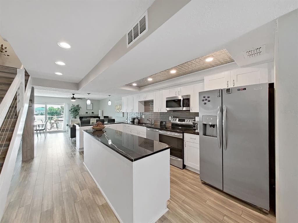 433 S PAULA DRIVE 18 photo 5