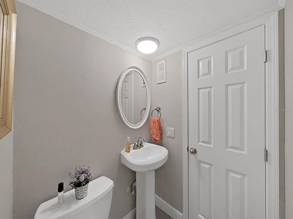 433 S PAULA DRIVE 18 photo 10