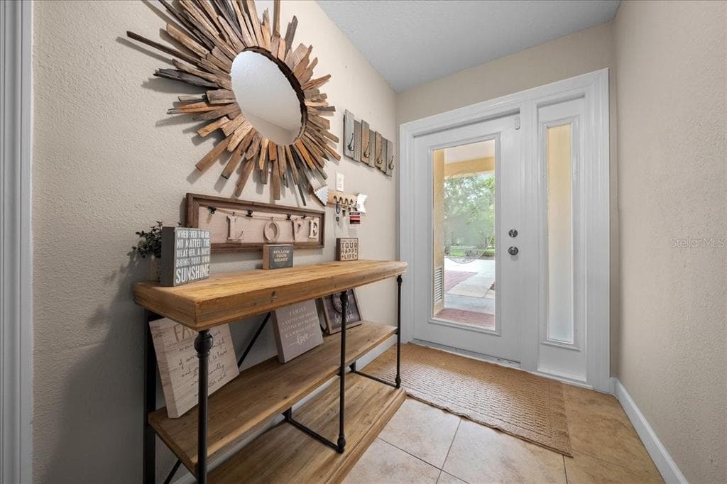 158 BRENT CIRCLE photo 4
