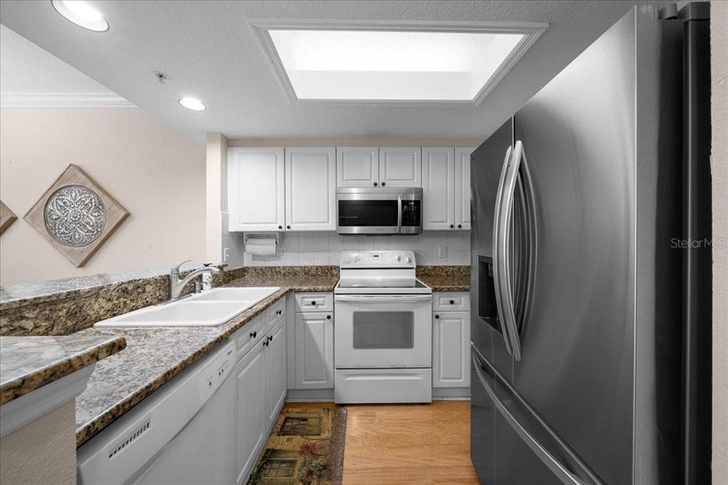 158 BRENT CIRCLE photo 8