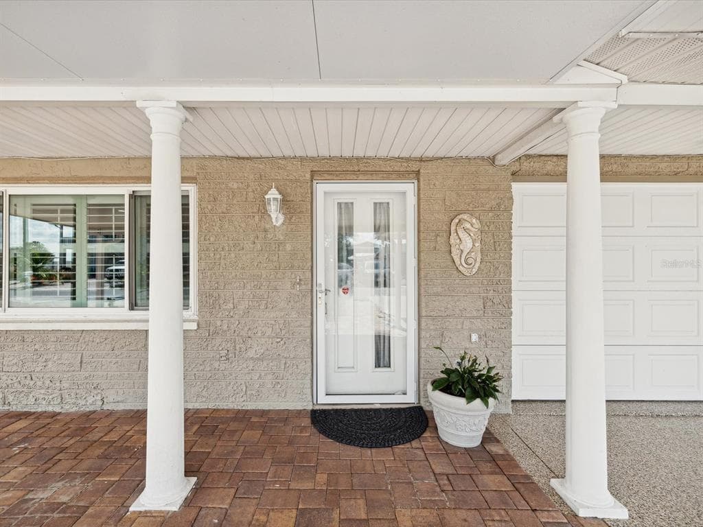 13521 VERONICA DRIVE photo 2