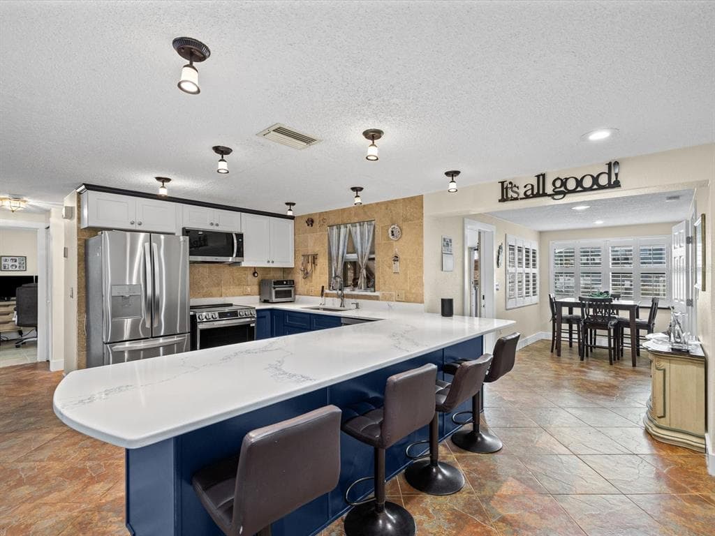 13521 VERONICA DRIVE photo 10
