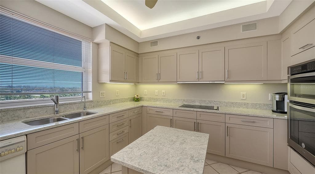 3080 GRAND BAY BOULEVARD 515 photo 10