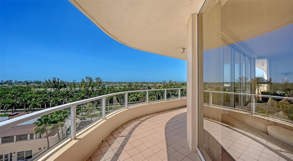 3080 GRAND BAY BOULEVARD 515 photo 18