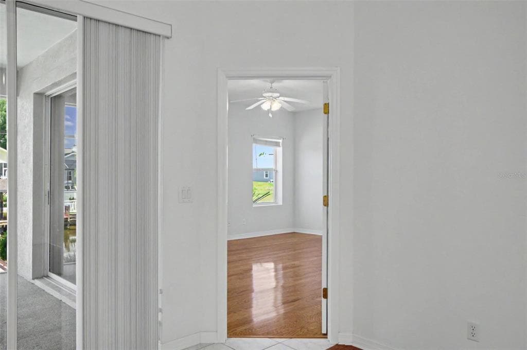 40 COLUMBIA LANE photo 16