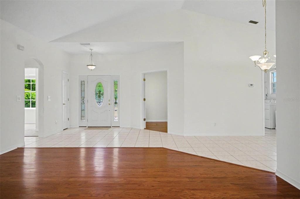 40 COLUMBIA LANE photo 3