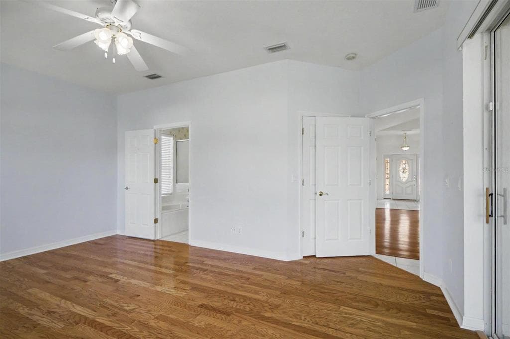 40 COLUMBIA LANE photo 18