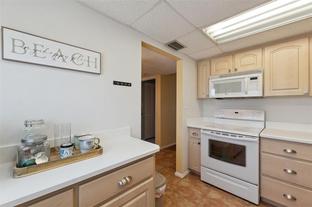 315 N CAUSEWAY B302 photo 7