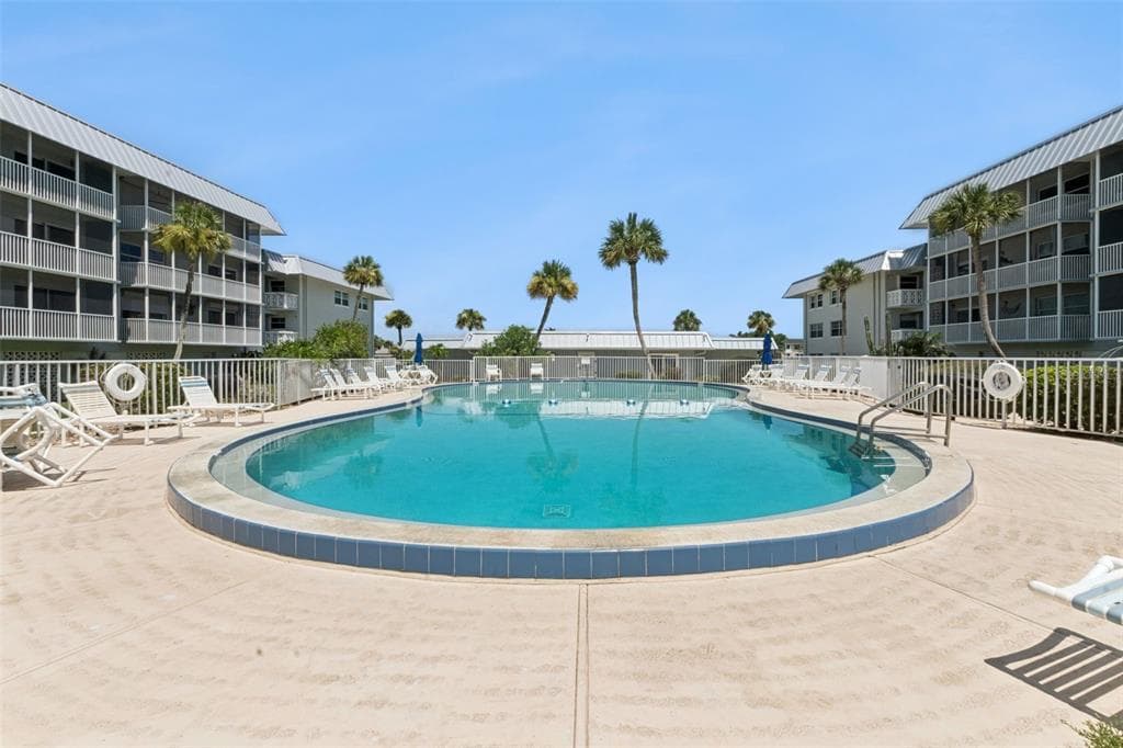 315 N CAUSEWAY B302 photo 3