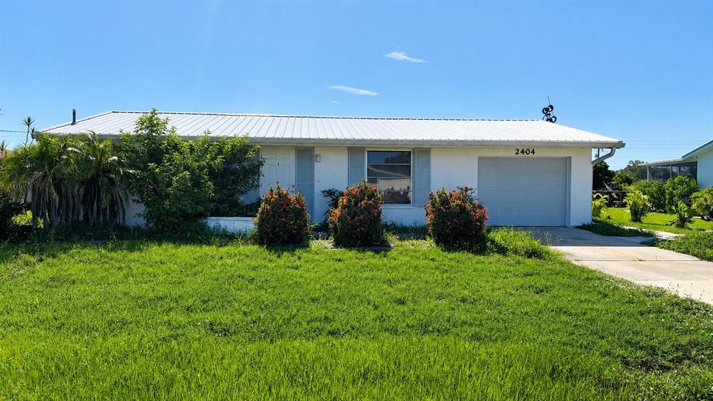 2404 ABSCOTT STREET photo 1