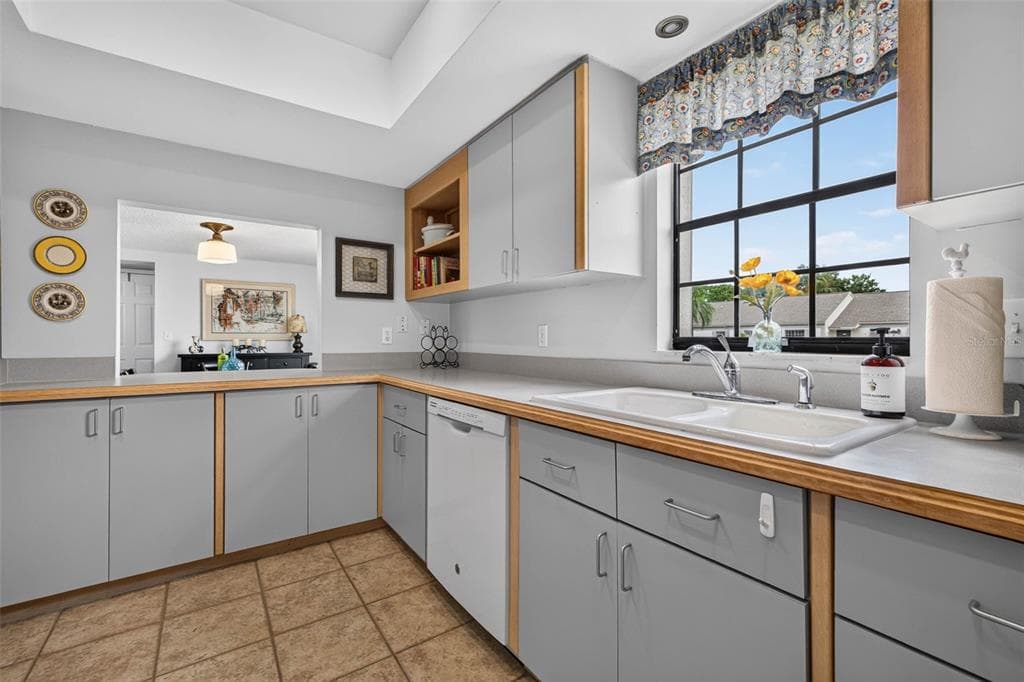 2490 HERON TERRACE #F203 photo 9