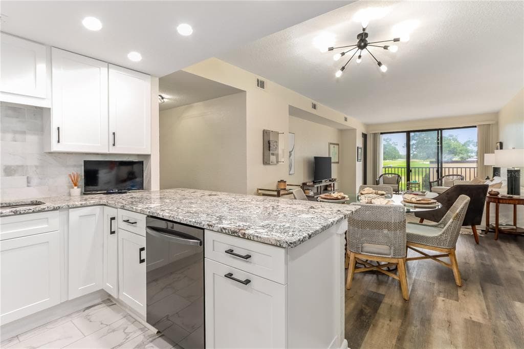 4 BELLEVIEW BOULEVARD 205 photo 5