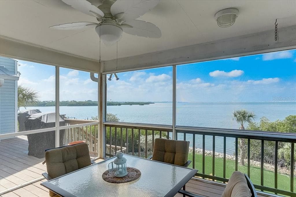 2424 BAY DRIVE 2424/2426 photo 23