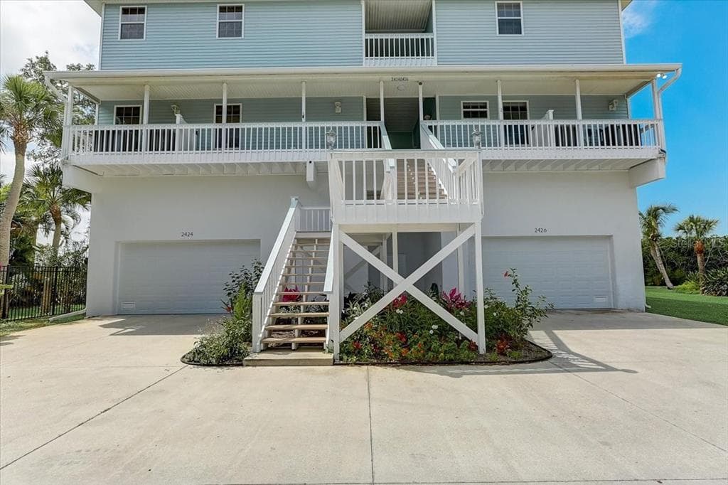 2424 BAY DRIVE 2424/2426 photo 3