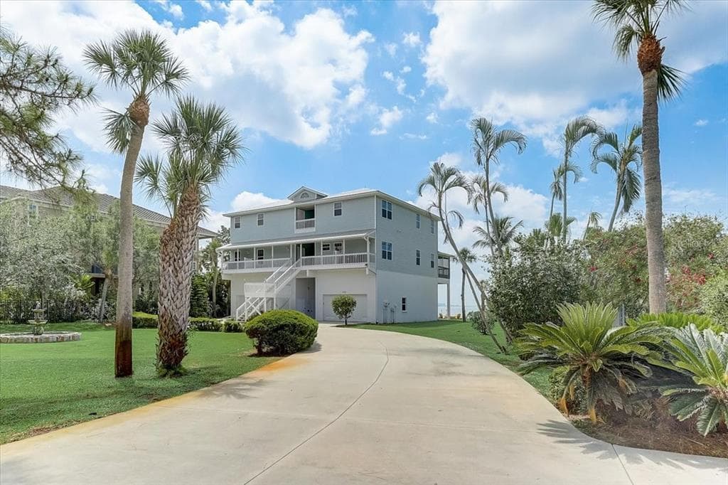 2424 BAY DRIVE 2424/2426 photo 1