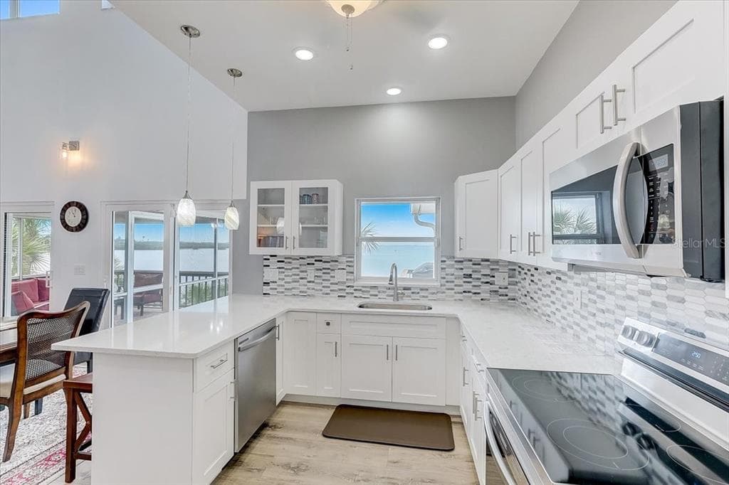 2424 BAY DRIVE 2424/2426 photo 11