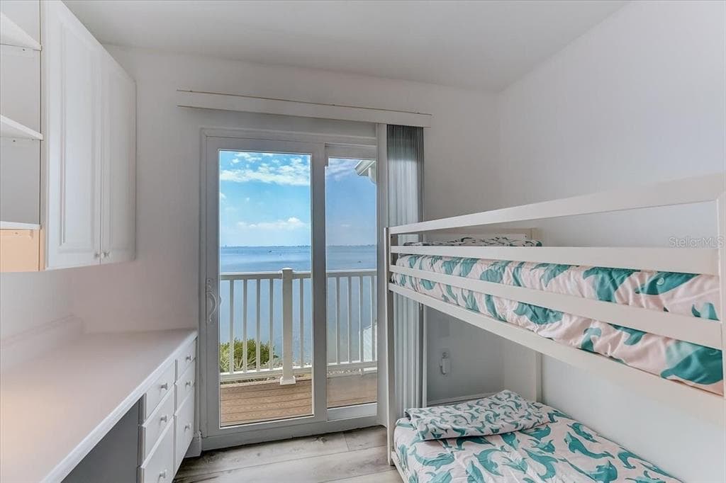 2424 BAY DRIVE 2424/2426 photo 19