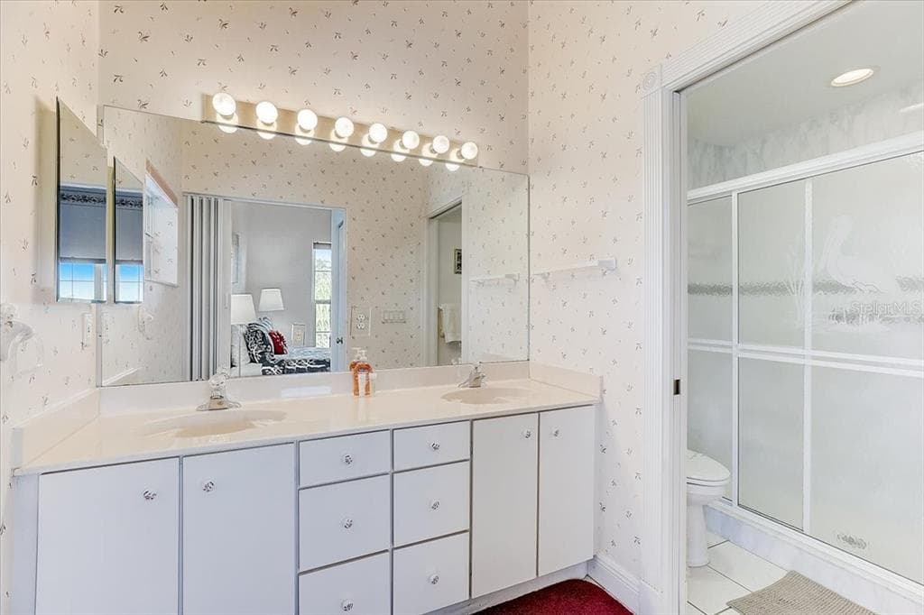 2424 BAY DRIVE 2424/2426 photo 21