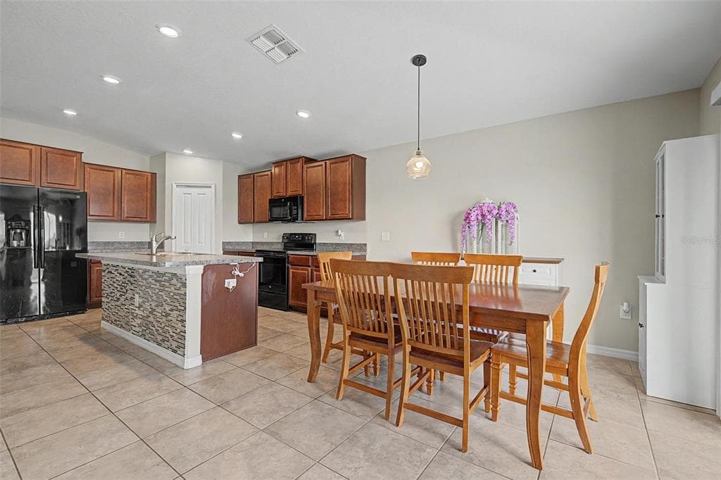 9625 SAGE CREEK DRIVE photo 11