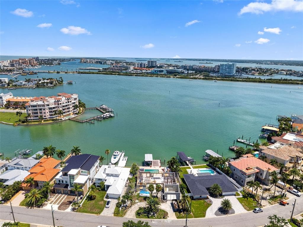 246 BAYSIDE DRIVE photo 2