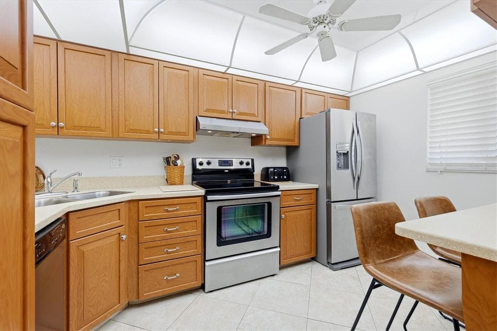 220 SANTA MARIA STREET 139 photo 20