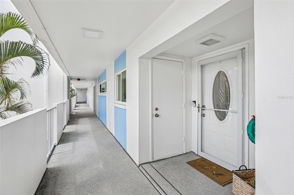 770 ISLAND WAY N204 photo 3
