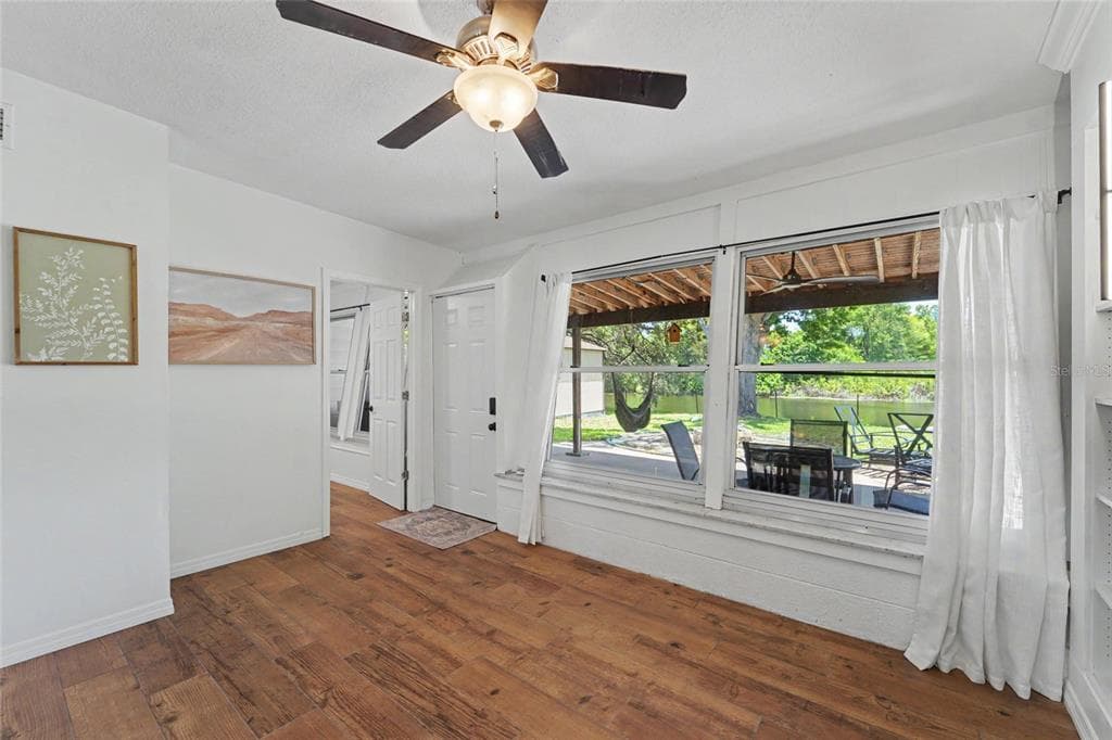 8879 LAKEWOOD DRIVE photo 23