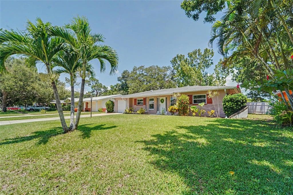 8879 LAKEWOOD DRIVE photo 1