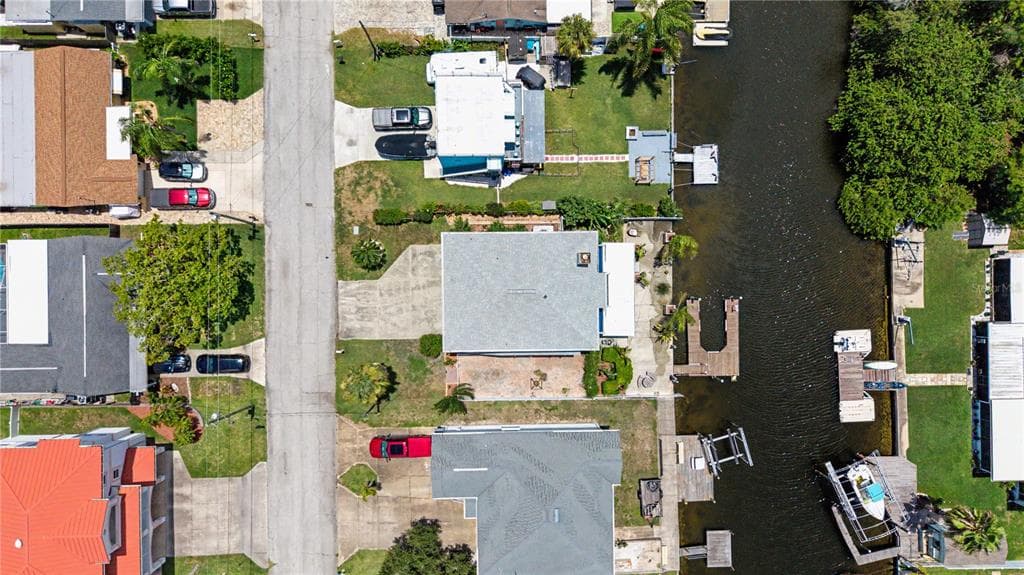 13337 SUSAN DRIVE photo 2