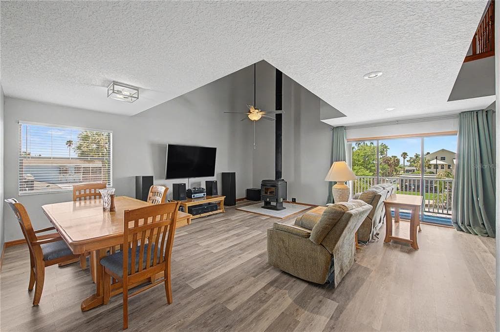 13337 SUSAN DRIVE photo 13