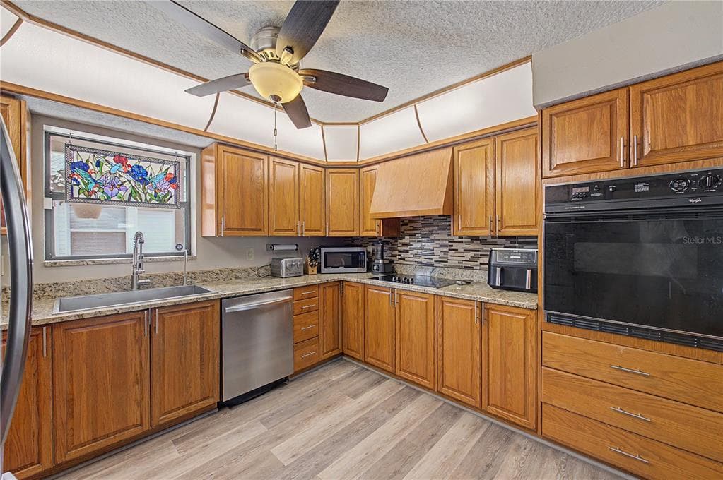 13337 SUSAN DRIVE photo 17