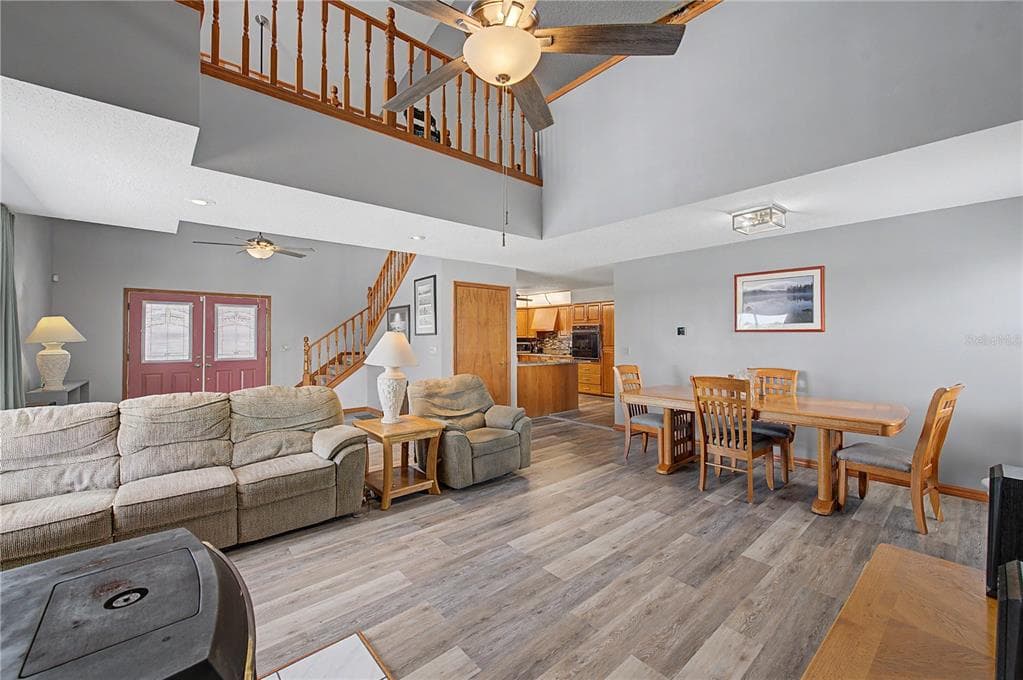 13337 SUSAN DRIVE photo 12