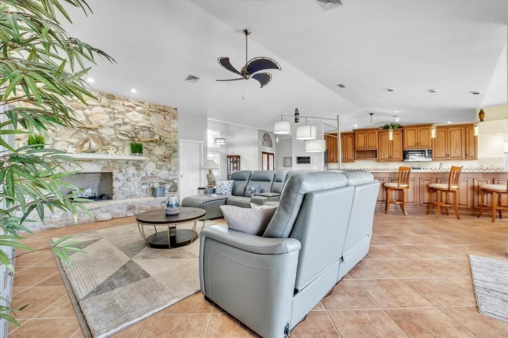 373 EDEN DRIVE photo 9