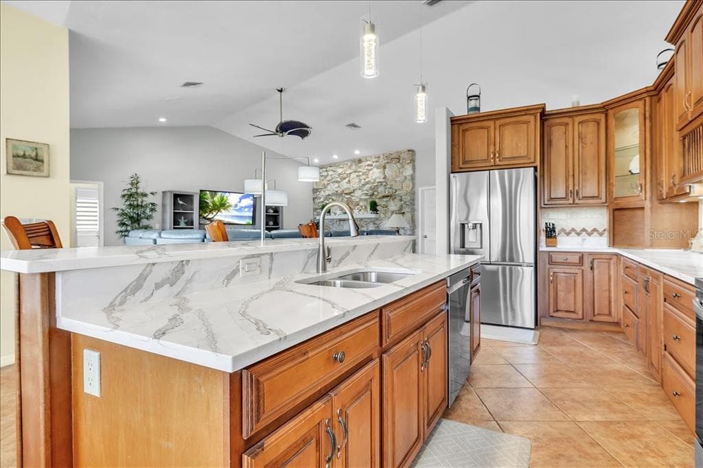 373 EDEN DRIVE photo 14