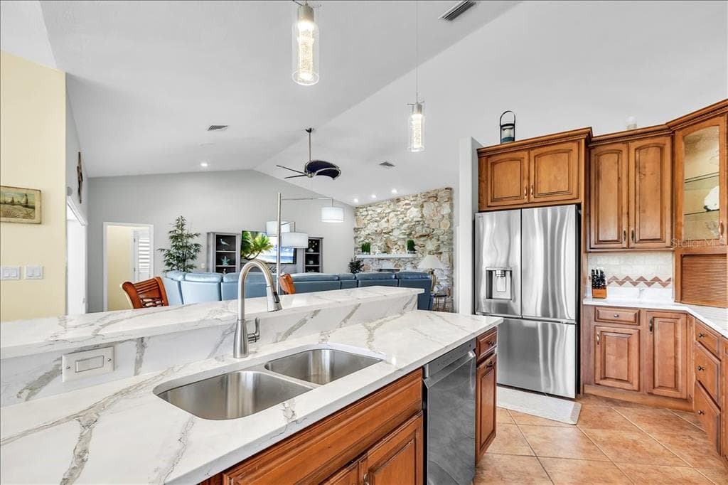 373 EDEN DRIVE photo 15