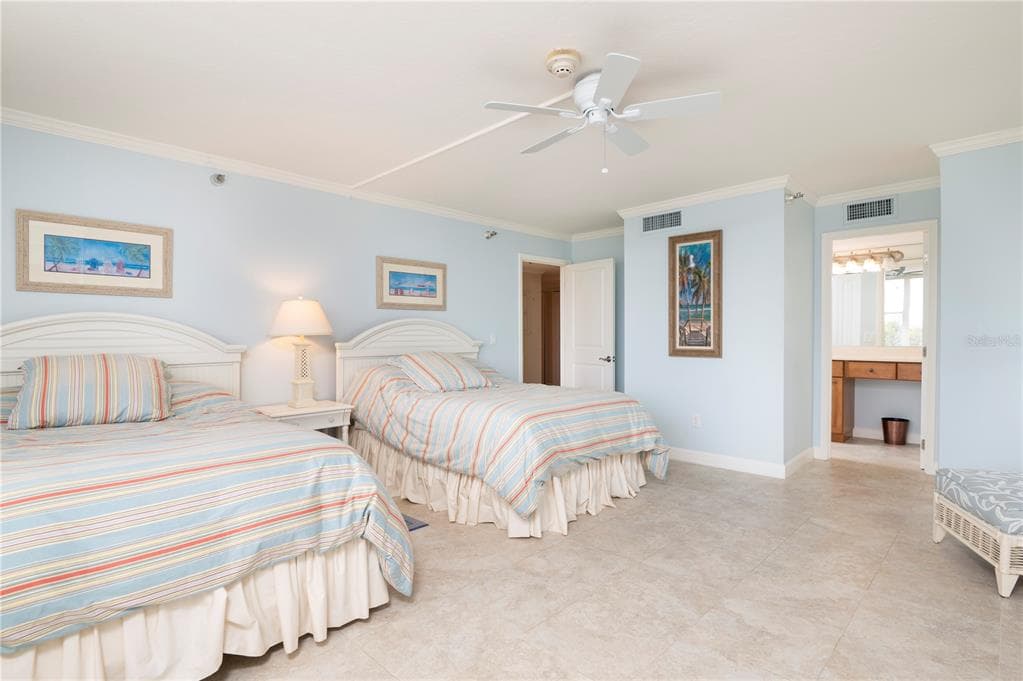 2675 GULF OF MEXICO DRIVE 204 photo 23