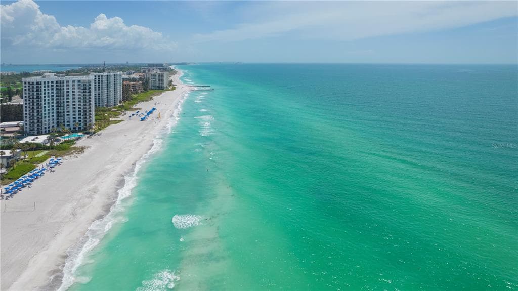 2675 GULF OF MEXICO DRIVE 204 photo 4