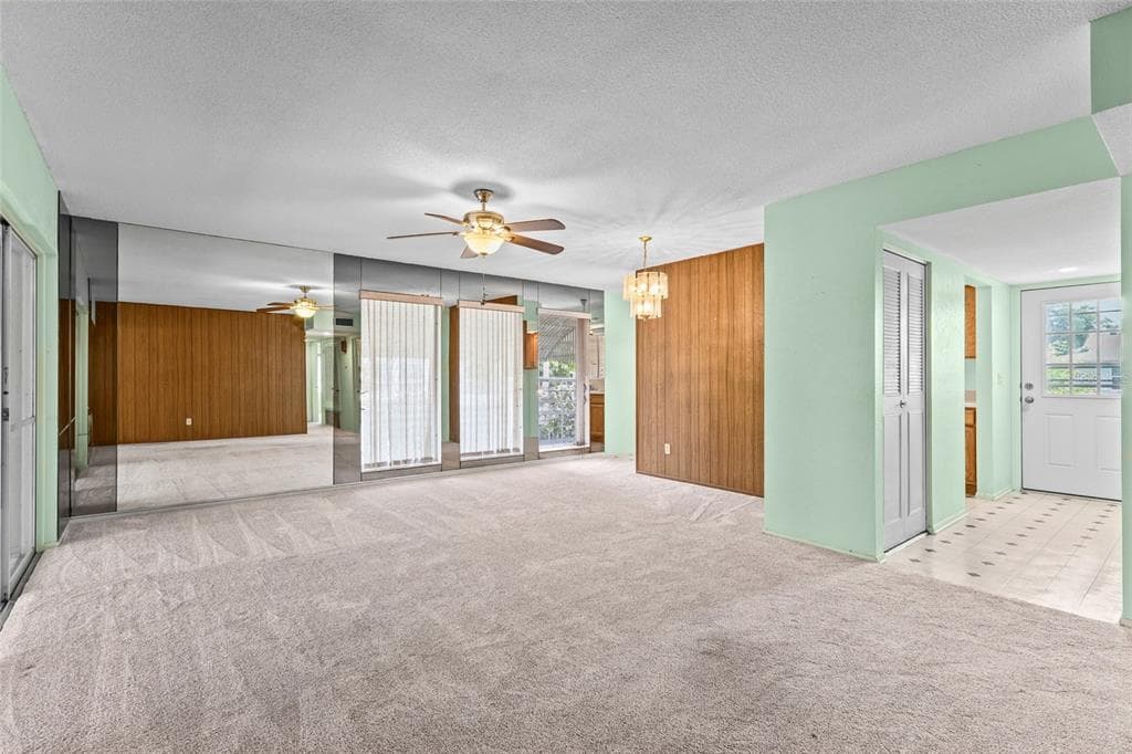 5702 ESPANOLA AVENUE photo 9